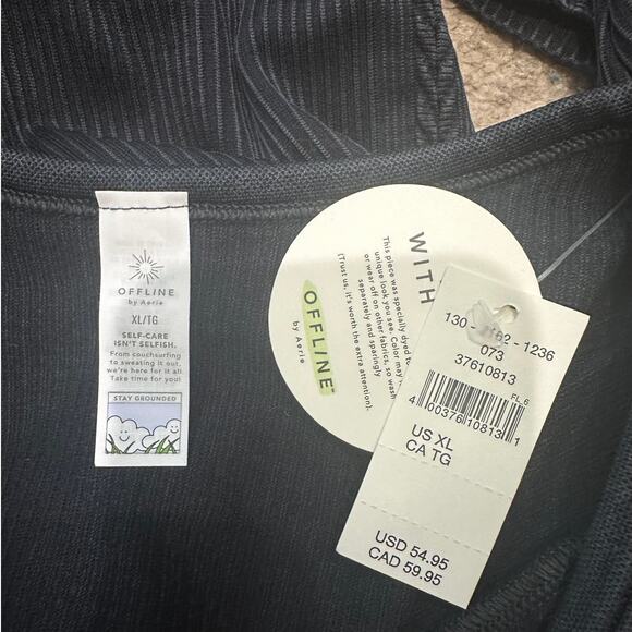 XL Offline by Aerie Black Ribbed Long Sleeved Crop Top NWT - Picture 3 of 3